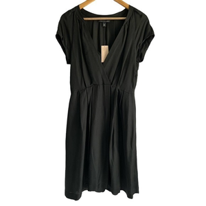 Banana‎ Republic Size 10 Petite 100 Silk Fully Lined Black Midi Pleated Dress